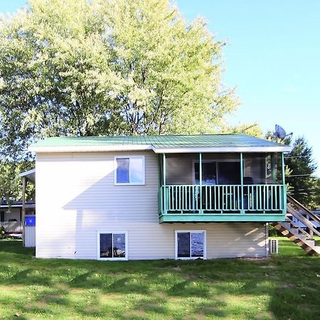 Sunny Hill Resort Barrys Bay Экстерьер фото
